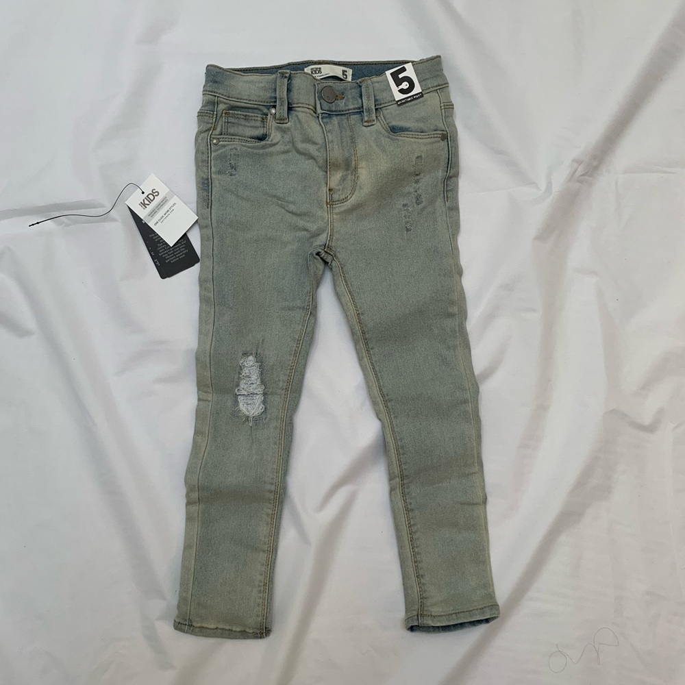 Cotton on kids - little girls dirty washed skinny jeans- ripped denim - size 5